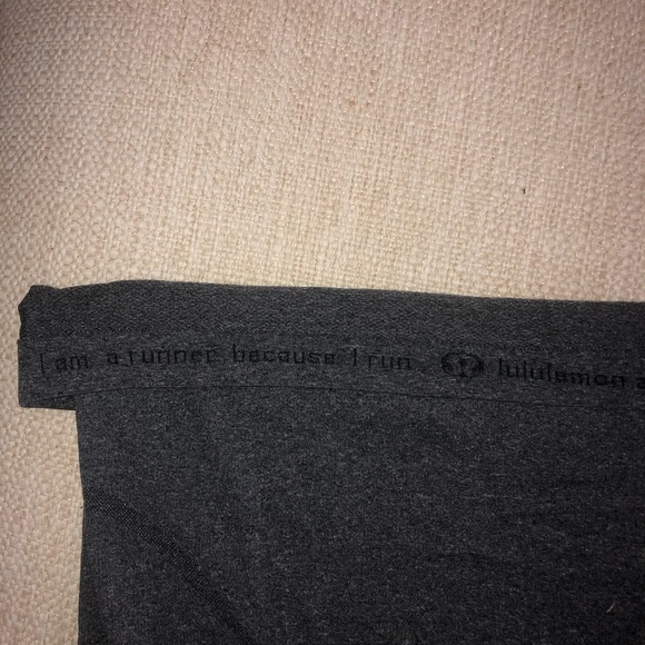 LULULEMON SWIFTLY TECH CREW🖤🤍 - Picture 6 of 11